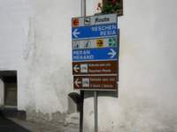 Wegweiser in Burgeis